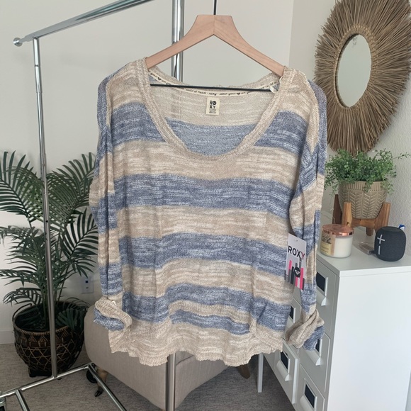 NWT Roxy Blue & Cream Striped Slouchy Knit Pullover Sweater XL - Picture 4 of 9